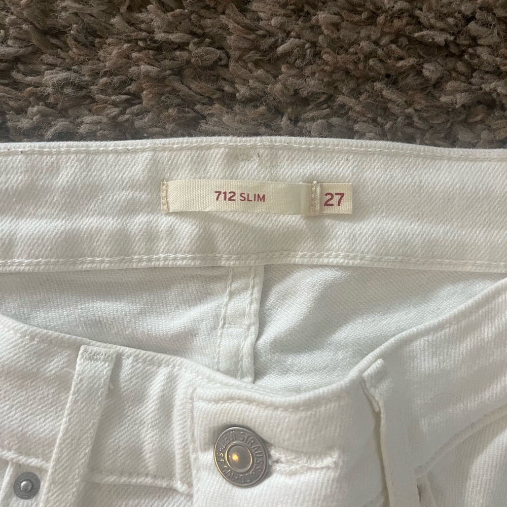 Levi’s 712 white skinny jeans